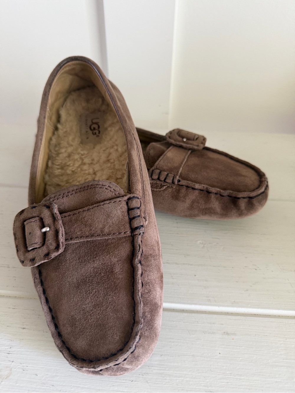 Vintage UGG Loafers 8.5 Australia Thelma 1681 Buckle Shearling Cozycore Y2K